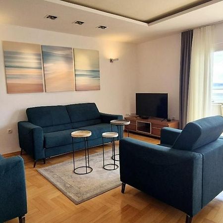 Sea View- Spacious Apartment With Shared Pool Split Exteriér fotografie