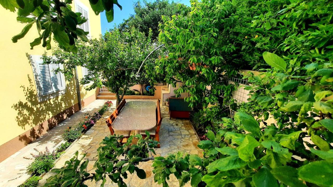 Sea View- Spacious Apartment With Shared Pool Split Exteriér fotografie