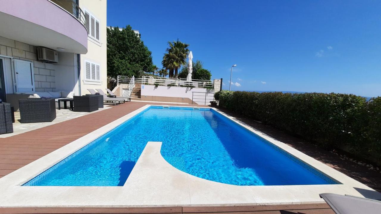 Sea View- Spacious Apartment With Shared Pool Split Exteriér fotografie