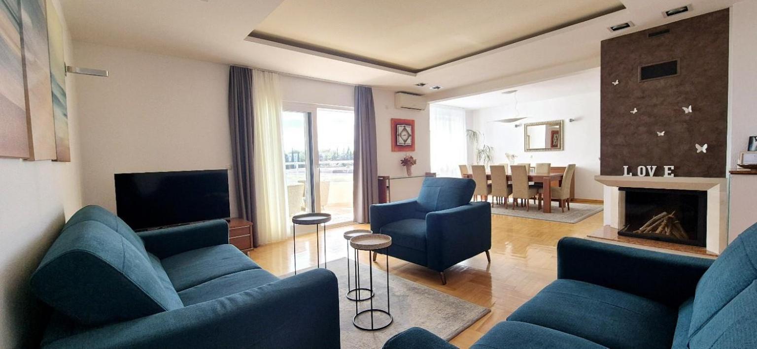Sea View- Spacious Apartment With Shared Pool Split Exteriér fotografie